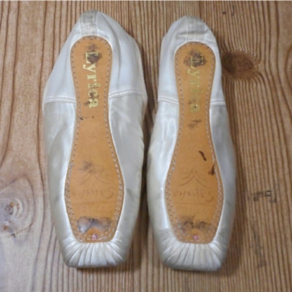 Sansha Lyrica Ballet Pointe Slipper Dance Shoes - Picture 6 of 7